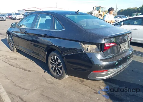 2022 Volkswagen Jetta 1.5T S z USA, uszkodzony, nr VIN 3VWCM7BU8NM004003